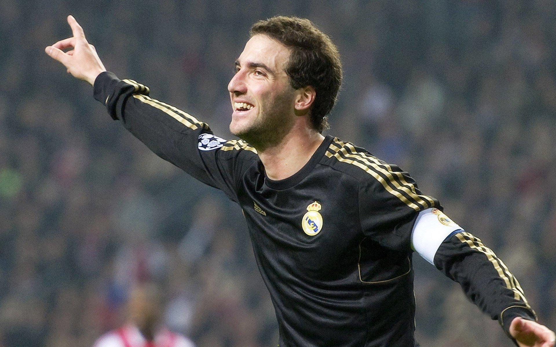 谷爱凌再创佳绩 勇夺自由式滑雪世界杯分站赛冠军